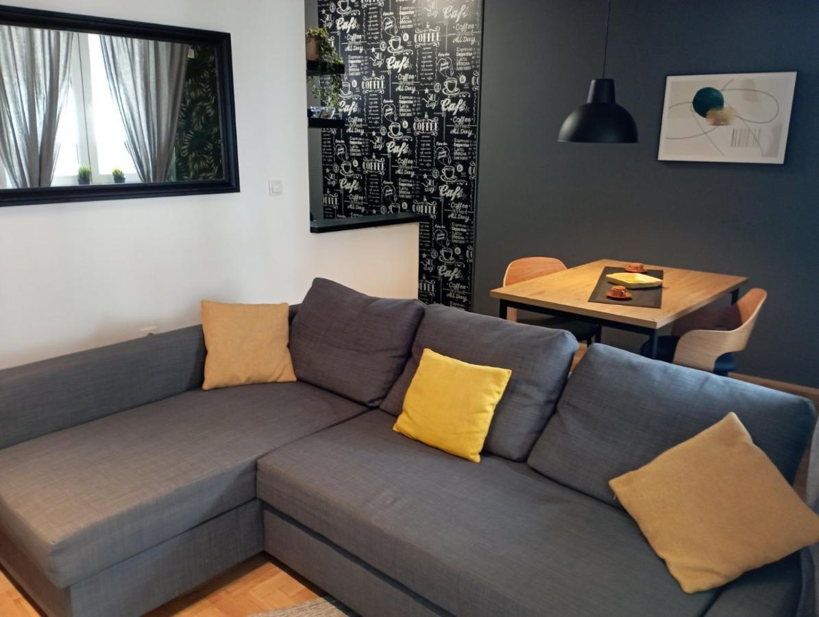 Sun Center Apartment *